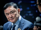Thailands konge har ben&aring;det tidligere statsminister Thaksin Shinawatra etter at han ble d&oslash;mt til &aring;tte m&aring;neders fengsel.
