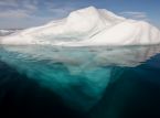 Verdens største isfjell er igjen i bevegelse.