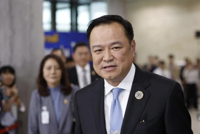 Thailands statsminister Anutin fester grepet om makten etter avgjørende valgseier