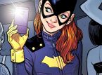 Batgirl-skuespilleren viser frem drakten fra den kansellerte filmen