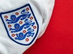 Storbritannias statsminister Keir Starmer antyder at det kan bli en helligdag hvis England vinner VM